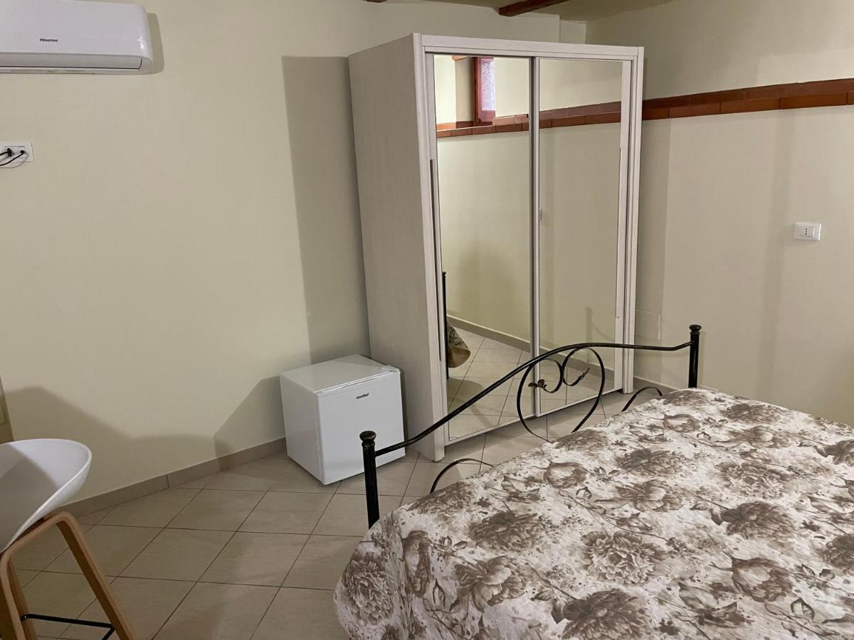 La Stanza Del Principe Bed & Breakfast Fondi Ngoại thất bức ảnh